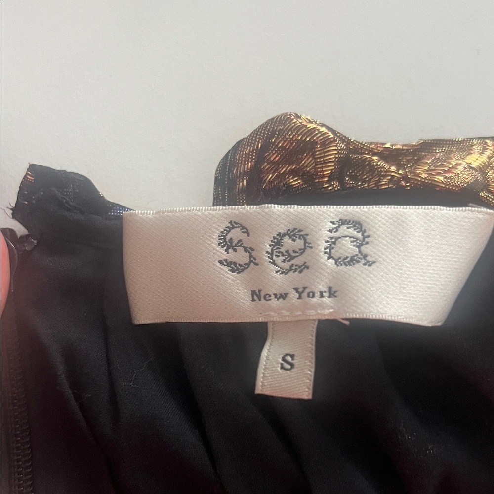 Sea Elegant Black and Gold Floral Dress - Picture 2 of 4
